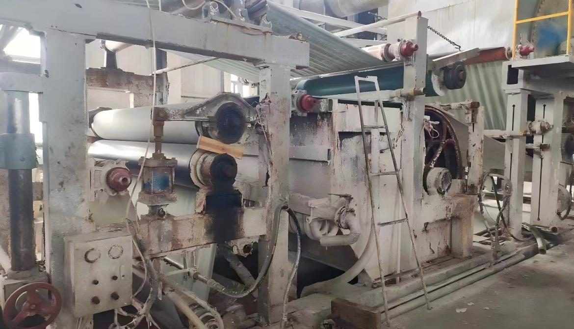Used 2100 inverted stock tissue paper machine for high-speed tissue production with consistent roll quality and reliable operation