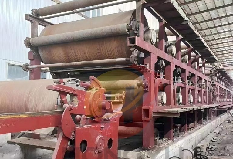 Used 3200 multi-cylinder Fourdrinier machine for high-capacity paper production with stable operation and consistent sheet quality