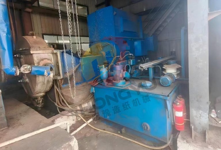 For sale: A set of 42-inch thermal grinding machine, produced by China Fuma Machinery Group Co., Ltd., including chipper, bamboo crusher, conveyor belt, forced feeding, hydraulic station, electronic control system, spray cabin, etc.