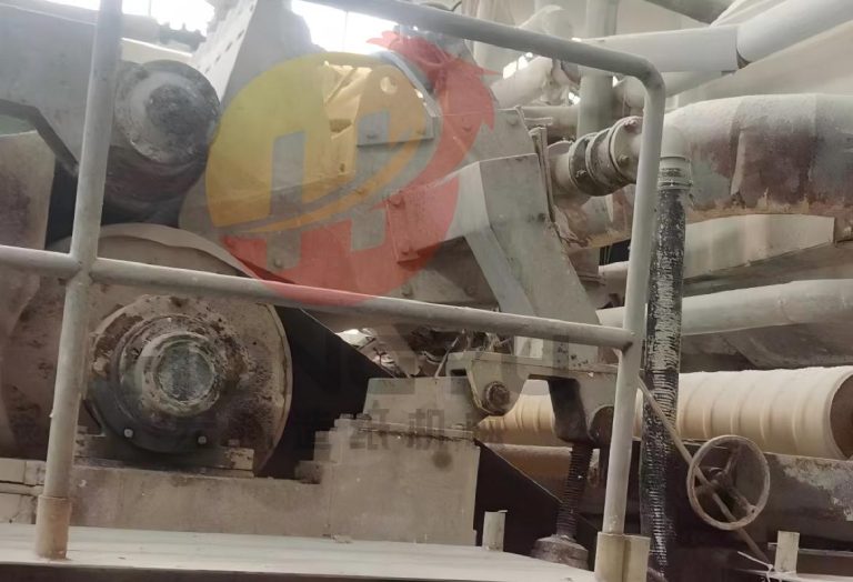 Two second-hand 3500 crescent high-speed paper machines