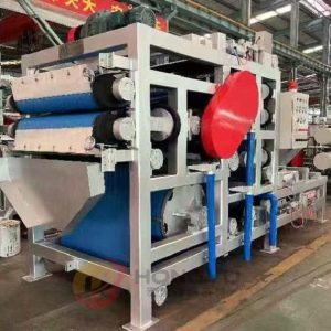 Filter press is a high-pressure solid-liquid separation device for deep dehydration of papermaking sludge and precision filtration of specialty pulp