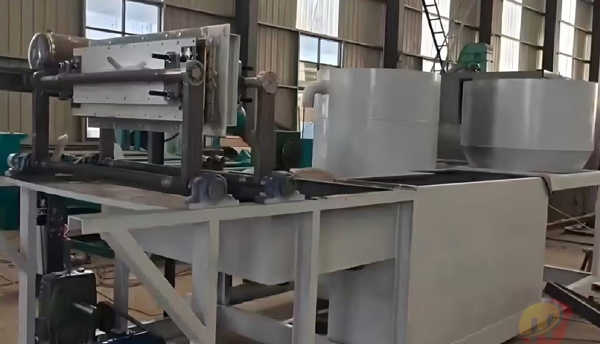 Various types of automatic and semi-automatic egg tray machines, including rotary and reciprocating pulp molding equipment for producing high-quality egg trays, egg cartons, and fruit trays.