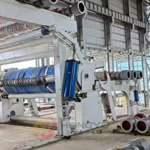 Roll storage type reel